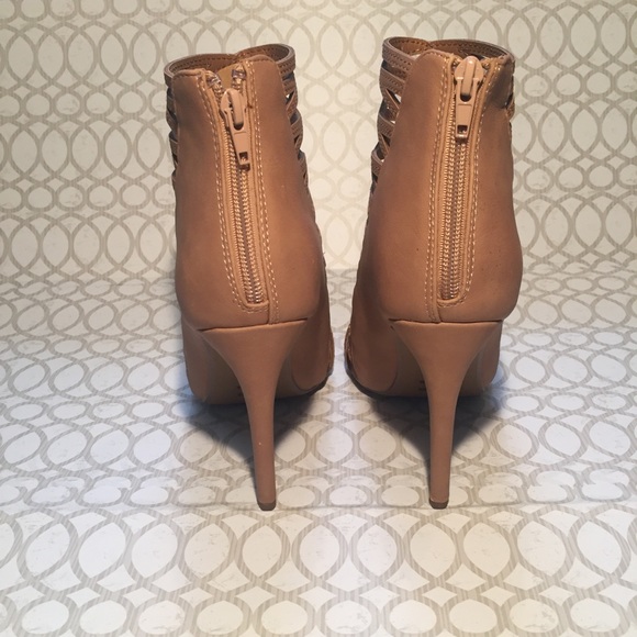 SOLD - Picture 5 of 8